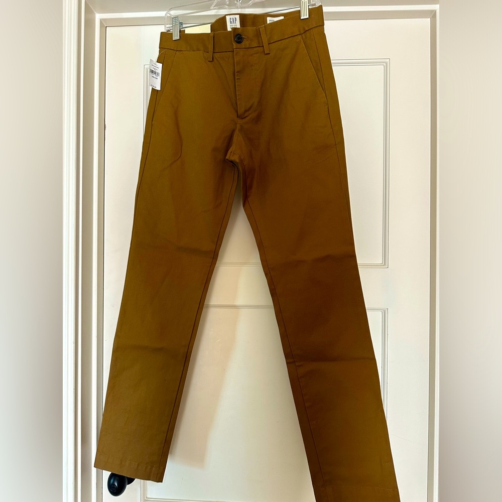 Gap slim fit chinos in dark tan size 28x30 (waist x length) NWT